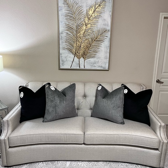 1-NWT CALLISTO HOME FUR/VELVET DECORATIVE PILLOW (Read description for details) - Picture 10 of 17